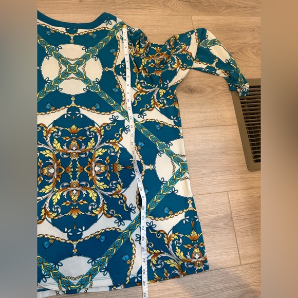 Susan Graver V Neck Shirt Blouse Plus 1X Stretch Geometric Womens CB95B - Picture 8 of 9